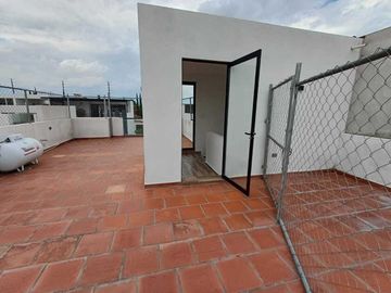 Casa en venta en fracc. frente a la UDLAP, Cholula.