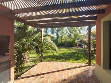 Casa - Salvador Maria Lobos