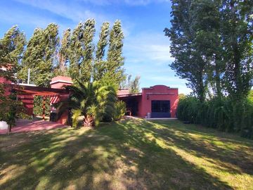 Casa - Salvador Maria Lobos