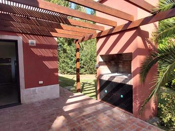 Casa - Salvador Maria Lobos
