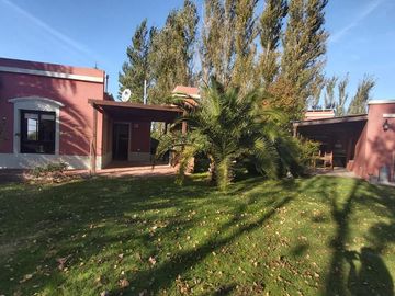 Casa - Salvador Maria Lobos