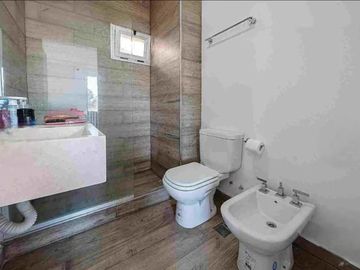 Duplex en Complejo Green Village Pilar