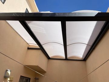 Casa con terreno excedente Urbiquinta