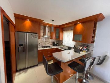 Casa con terreno excedente Urbiquinta