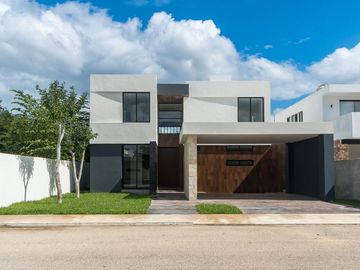 Casa en venta en Mérida, Privada La Rejoyada, Komchen ( L. 339)