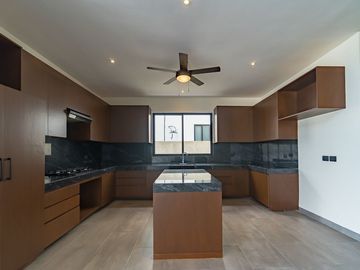 Casa en venta en Mérida, Privada La Rejoyada, Komchen ( L. 339)
