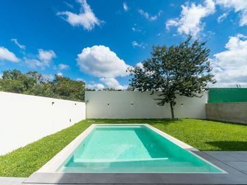 Casa en venta en Mérida, Privada La Rejoyada, Komchen ( L. 339)