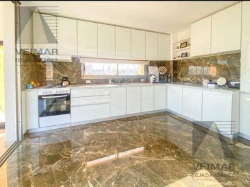 Casa en  Barrio Privado Las Carolinas