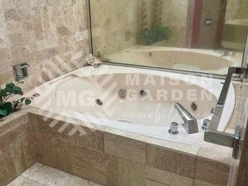 Casa en Venta en El Mirador ideal para oficinas o consultorios