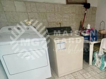 Casa en Venta en El Mirador ideal para oficinas o consultorios