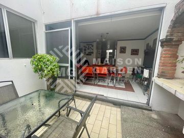 Casa en Venta en El Mirador ideal para oficinas o consultorios