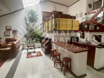 Casa en Venta en El Mirador ideal para oficinas o consultorios