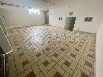 Casa en Venta en El Mirador ideal para oficinas o consultorios