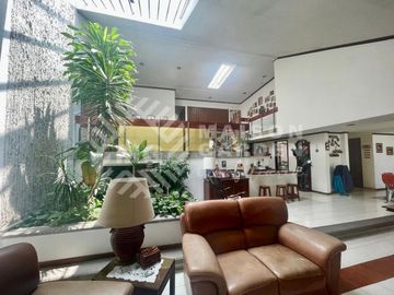 Casa en Venta en El Mirador ideal para oficinas o consultorios