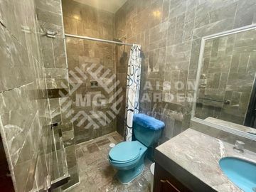 Casa en Venta en El Mirador ideal para oficinas o consultorios