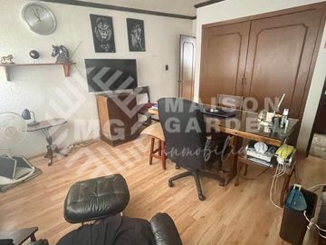 Casa en Venta en El Mirador ideal para oficinas o consultorios