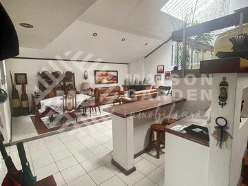 Casa en Venta en El Mirador ideal para oficinas o consultorios