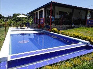 VENTA CASA CAMPESTRE EN CONDOMINIO - MONTENEGRO
