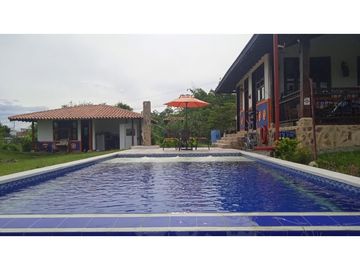 VENTA CASA CAMPESTRE EN CONDOMINIO - MONTENEGRO