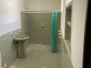 LOCAL PARA OFICINAS/COMERCIO EN RENTA EN CAMPECHE: COL. SAN ROMAN