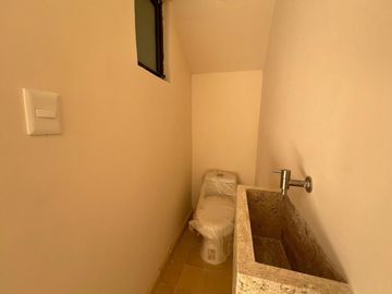 CASA EN VENTA UBICADA EN TEMOZÓN NORTE, MERIDA.