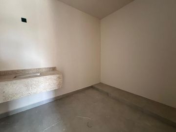 CASA EN VENTA UBICADA EN TEMOZÓN NORTE, MERIDA.