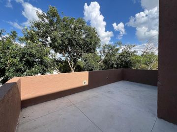 CASA EN VENTA UBICADA EN TEMOZÓN NORTE, MERIDA.