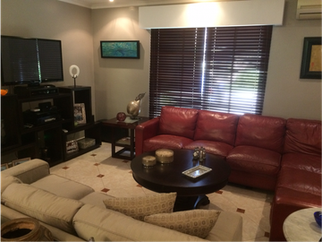 VENDO CASA UNIFAMILIAR EN PALMERAS DEL ESTE 529mt