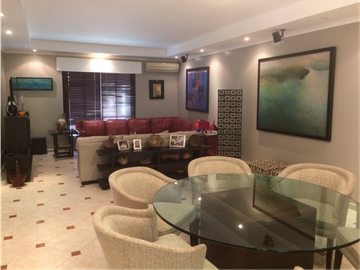 VENDO CASA UNIFAMILIAR EN PALMERAS DEL ESTE 529mt