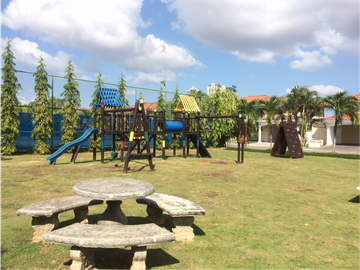 VENDO CASA UNIFAMILIAR EN PALMERAS DEL ESTE 529mt