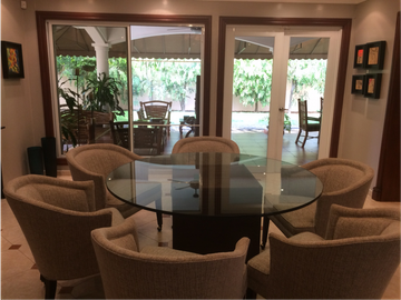 VENDO CASA UNIFAMILIAR EN PALMERAS DEL ESTE 529mt