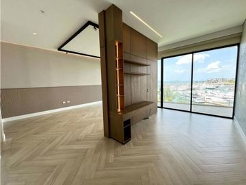 PENTHOUSE EN OCEAN REEF ISLAND PH WATERFRONT CON LINEA BLANCA