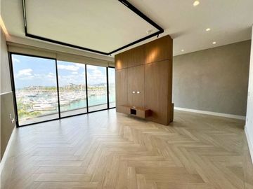 PENTHOUSE EN OCEAN REEF ISLAND PH WATERFRONT CON LINEA BLANCA