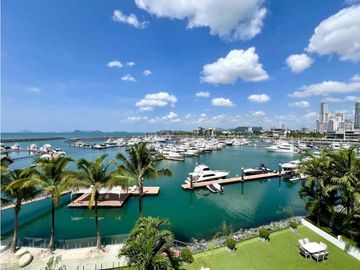 PENTHOUSE EN OCEAN REEF ISLAND PH WATERFRONT CON LINEA BLANCA