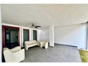 VENTA DE CASA EN OBARRIO