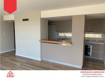 Departamento en venta (Calle 14 e/ 15 y Av. Del Valle)