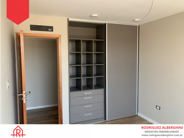Departamento en venta (Calle 14 e/ 15 y Av. Del Valle)