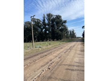 terreno sobre calle 187 y 68 de 500m2