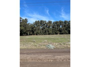 terreno sobre calle 187 y 68 de 500m2