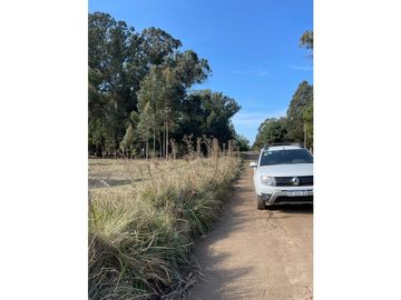 terreno sobre calle 187 y 68 de 500m2