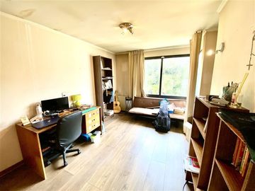 Casa en Venta en San Carlos de Apoquindo / Camino El Alba / Para remodelar