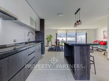 Amplio townhouse en excelente ubicación 4D 3B 2E