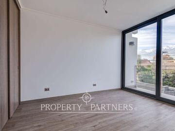 Amplio townhouse en excelente ubicación 4D 3B 2E