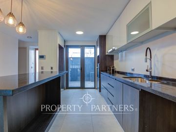 Amplio townhouse en excelente ubicación 4D 3B 2E