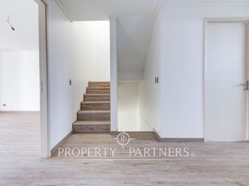 Amplio townhouse en excelente ubicación 4D 3B 2E