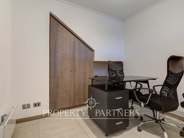 Amplio townhouse en excelente ubicación 4D 3B 2E