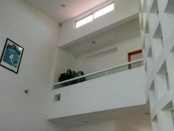 Cuernavaca - Casa en venta estilo moderno lista para habitar