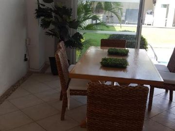 Cuernavaca - Casa en venta estilo moderno lista para habitar