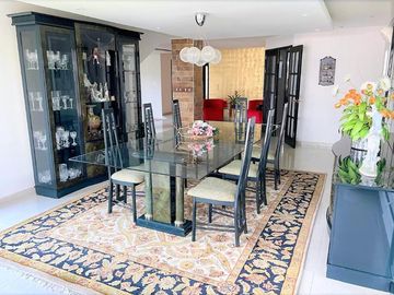 Exclusiva Residencia de Lujo en Satélite, con Área de Juegos, Terraza, Sala de Doble Altura y Más
