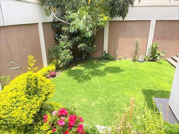 Exclusiva Residencia de Lujo en Satélite, con Área de Juegos, Terraza, Sala de Doble Altura y Más